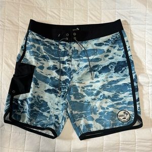 🌴Men’s size 34 Vans board shorts🌴